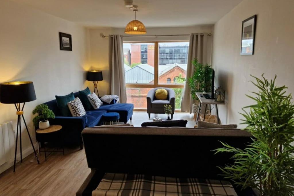 Modern Apartment, Sleeps 6, Belfast City Centre Exteriör bild