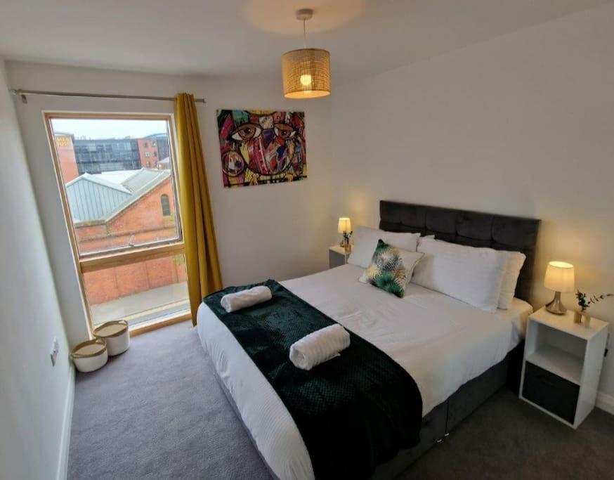 Modern Apartment, Sleeps 6, Belfast City Centre Exteriör bild