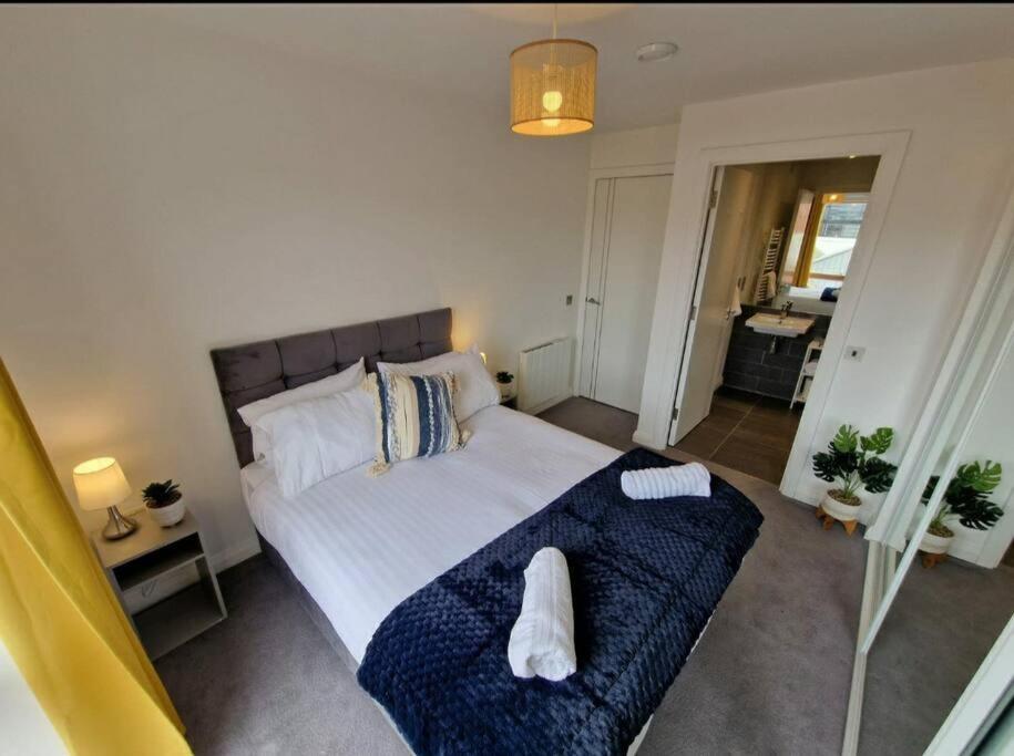 Modern Apartment, Sleeps 6, Belfast City Centre Exteriör bild